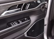 Jeep Wagoneer 15