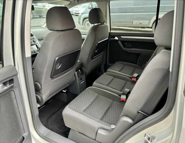 Volkswagen Touran 13