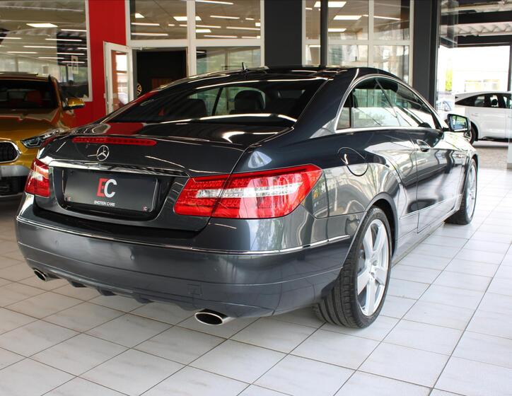 Mercedes-Benz Třídy E 4