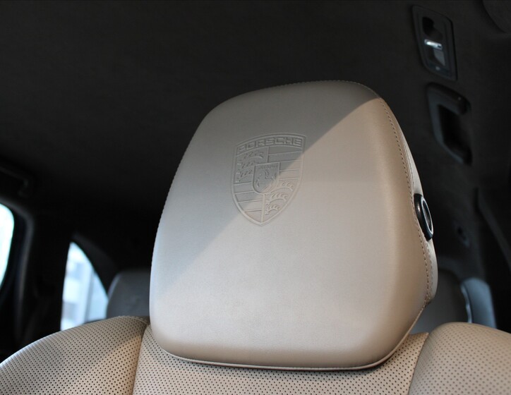 Porsche Cayenne 10