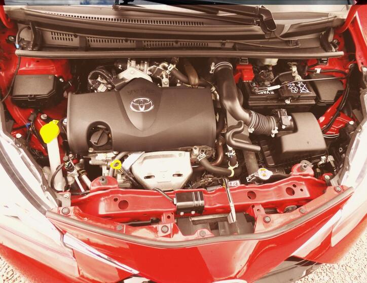 Toyota Yaris 12