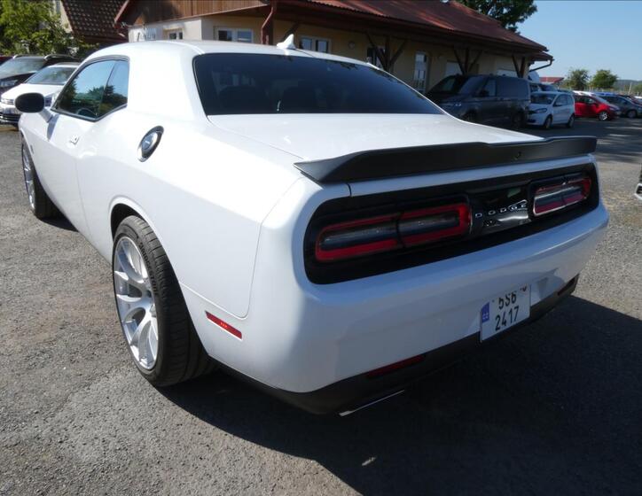 Dodge Challenger 7