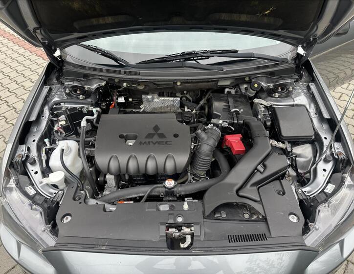Mitsubishi Lancer 11