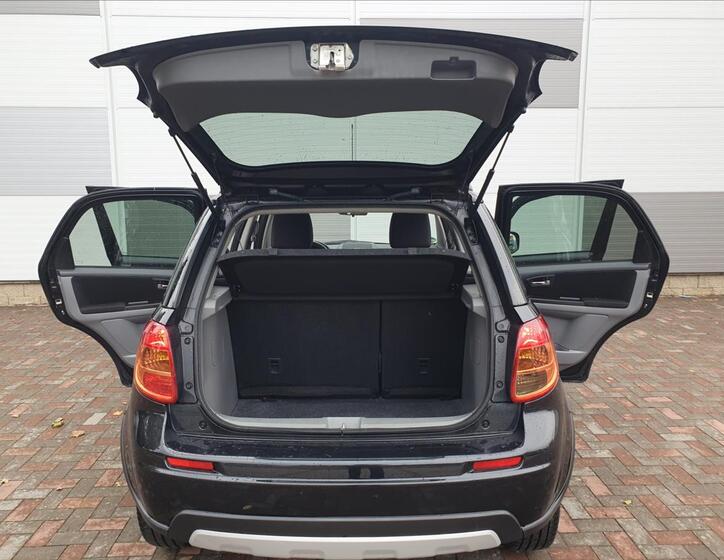 Suzuki SX4 33