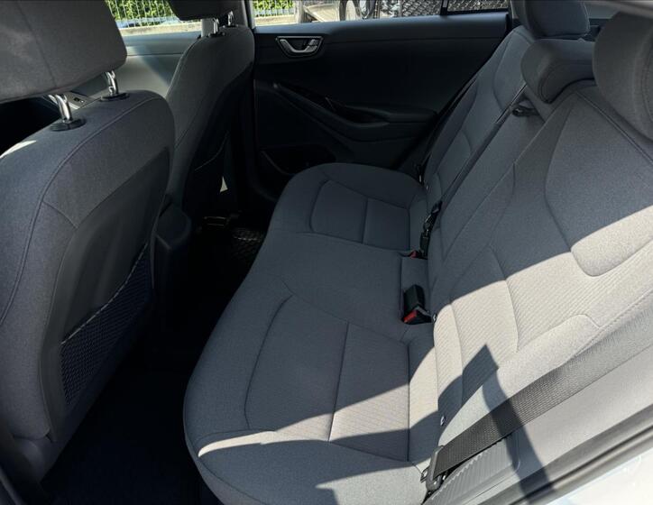 Hyundai IONIQ 11