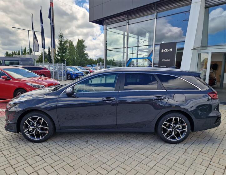 KIA Ceed 8