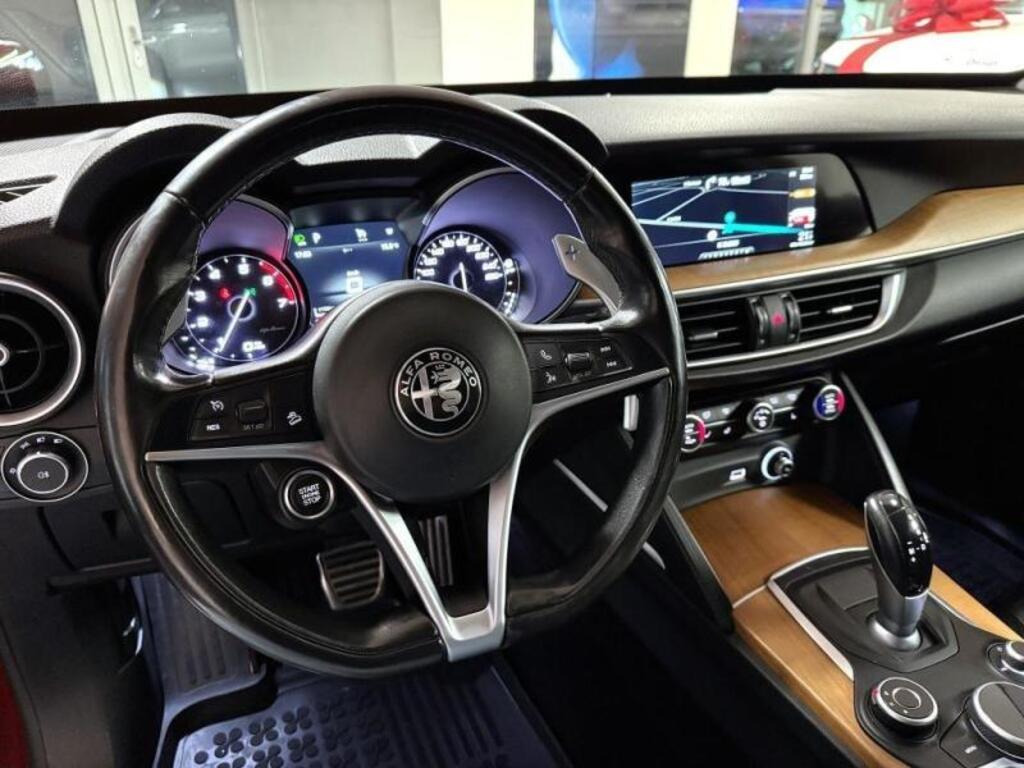 Alfa Romeo Stelvio 15