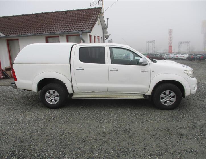 Toyota Hilux 5