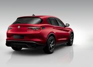 Alfa Romeo Stelvio 4