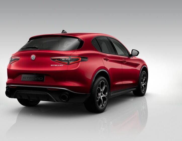 Alfa Romeo Stelvio 4