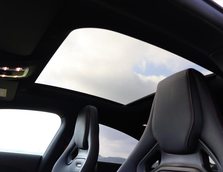 Mercedes-Benz CLA 44