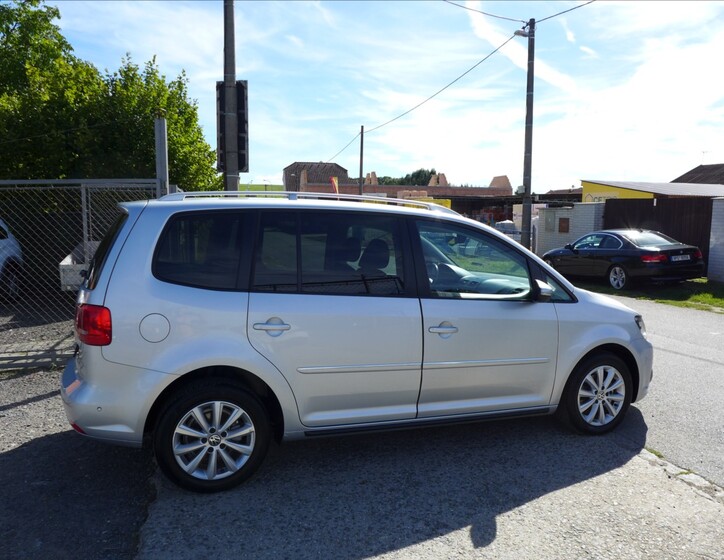 Volkswagen Touran 5