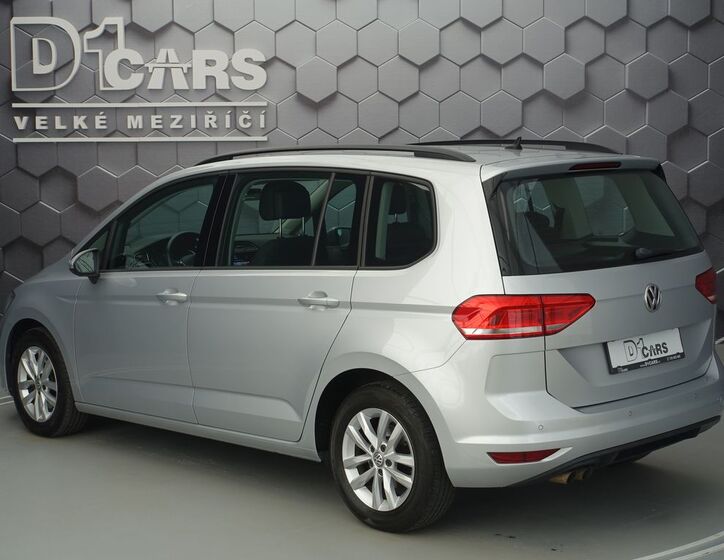 Volkswagen Touran 2