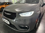 Chrysler Pacifica 34