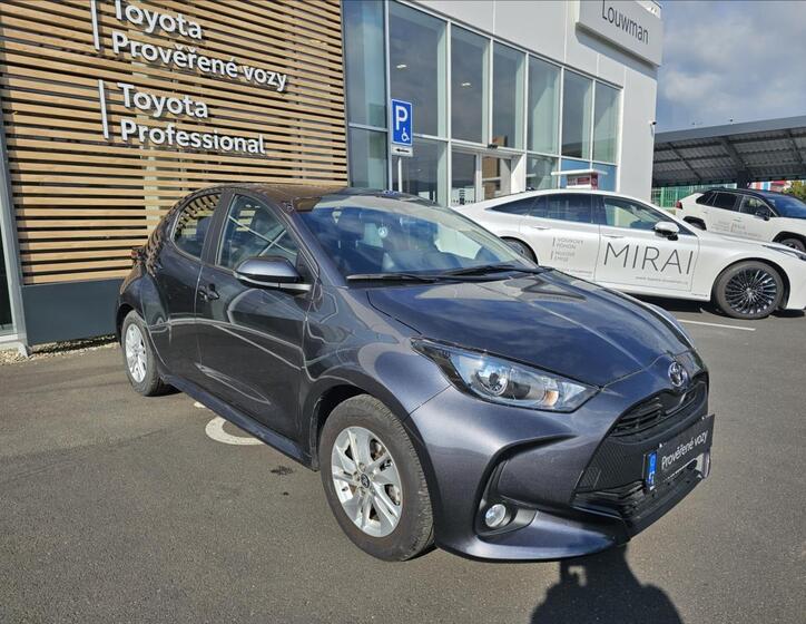 Toyota Yaris 12