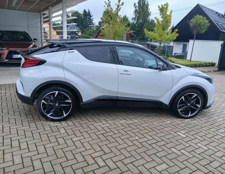 Toyota C-HR 7