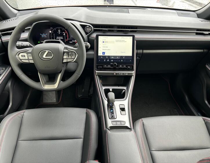 Lexus LBX 9