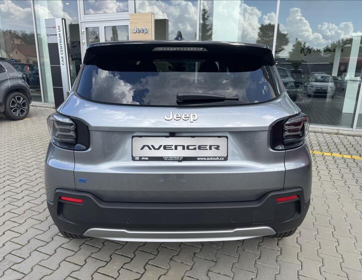 Jeep Avenger 5