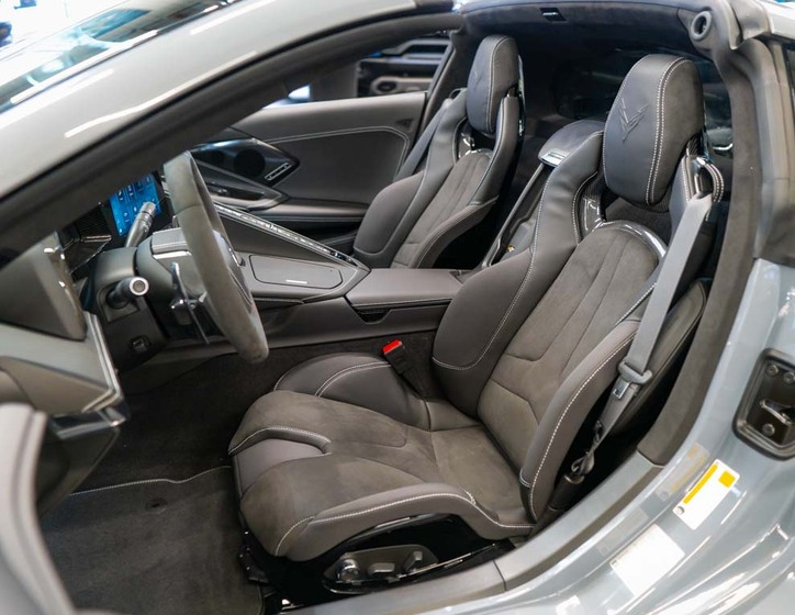 Chevrolet Corvette 16