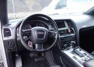 Audi Q7 17