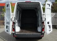 Mercedes-Benz Sprinter 17