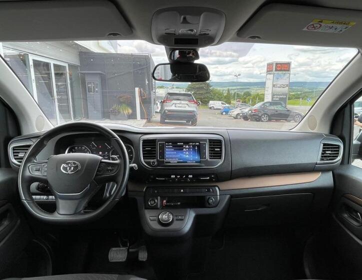 Toyota ProAce Verso 9