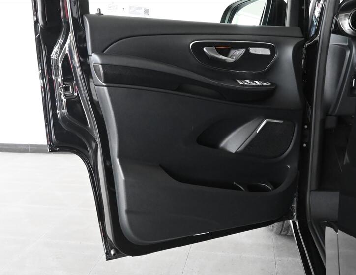 Mercedes-Benz Třídy V 26