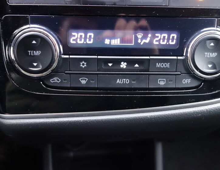 Mitsubishi Outlander 26