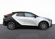 Toyota C-HR 8