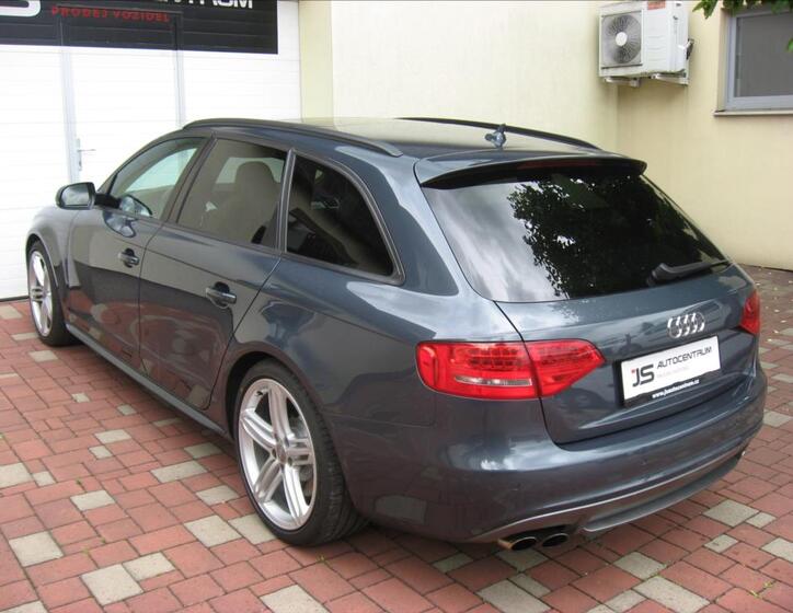 Audi S4 10