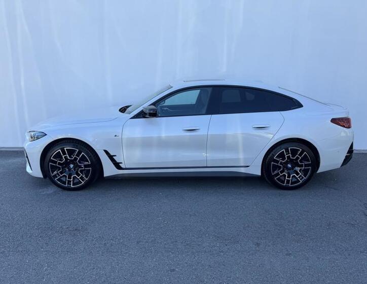 BMW i4 3