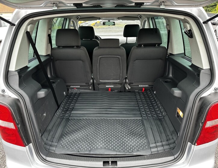 Volkswagen Touran 14