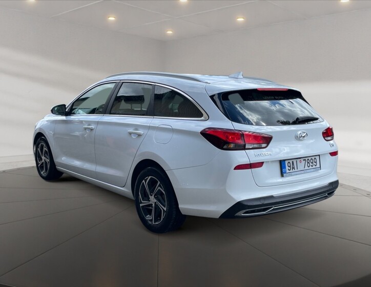 Hyundai i30 4