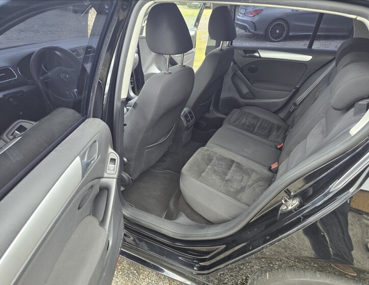 Volkswagen Golf 12