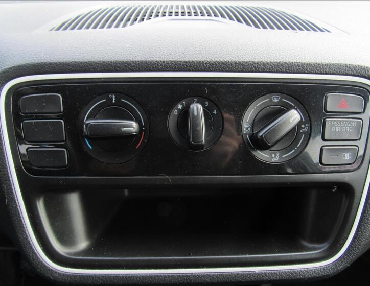 Volkswagen up! 16