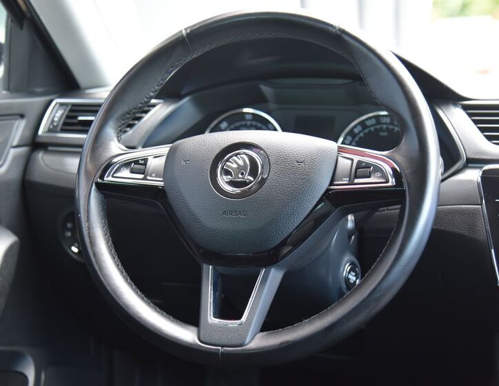 Škoda Superb 28