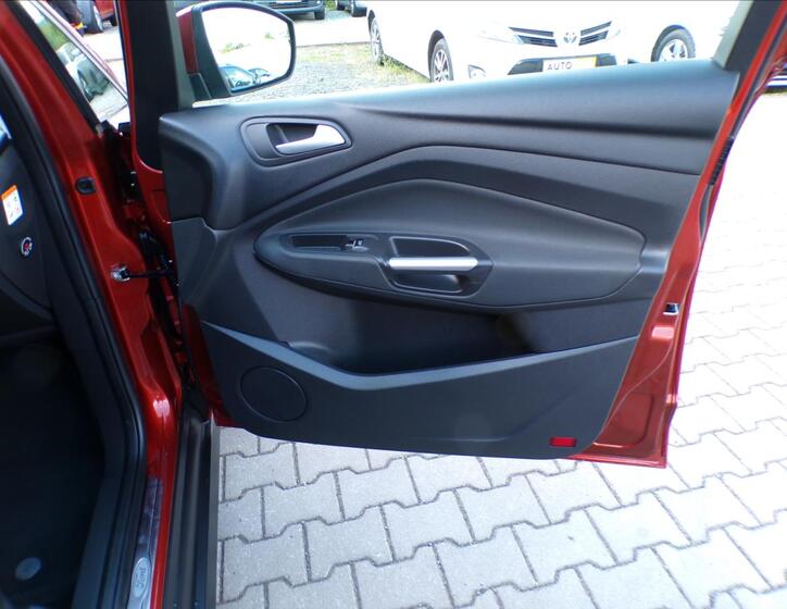 Ford Grand C-MAX 36