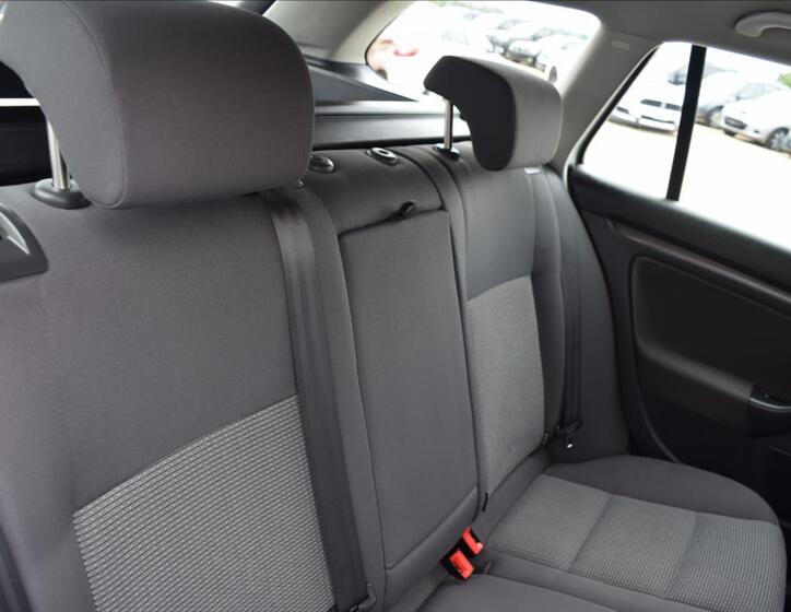 Volkswagen Golf 21
