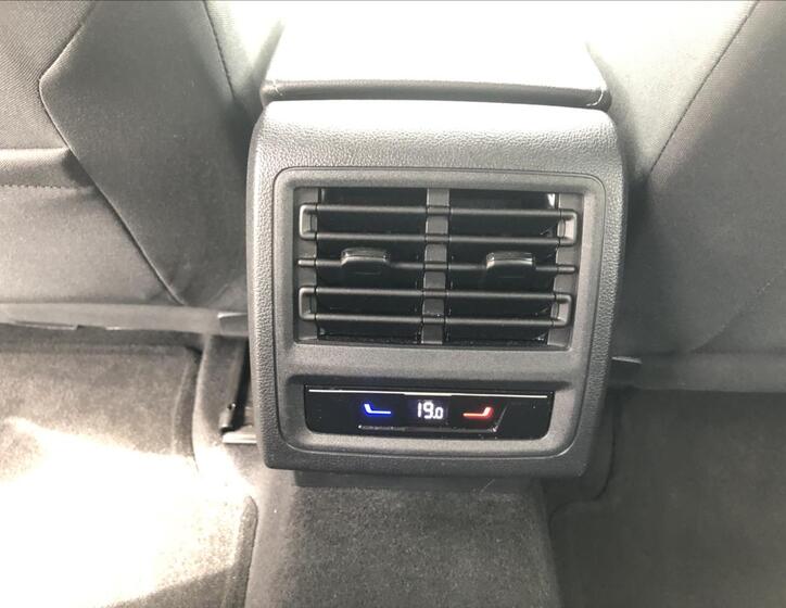 Volkswagen Golf 13