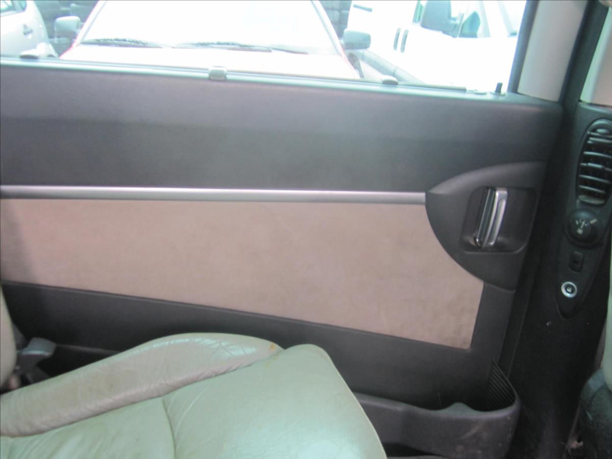 Peugeot 807