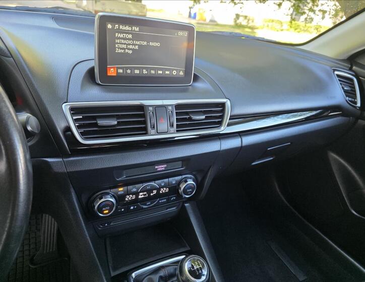 Mazda 3 10