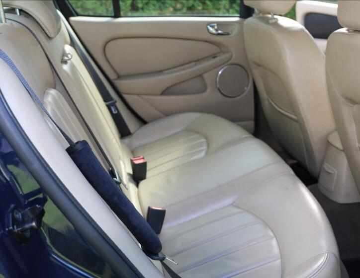 Jaguar X-Type 33