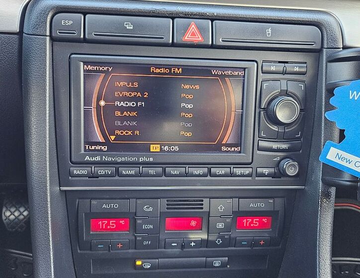 Audi A4 11