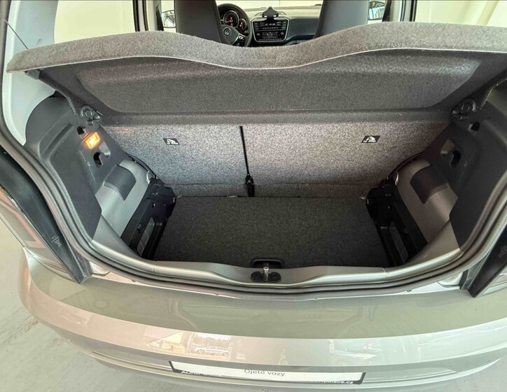 Volkswagen up! 18