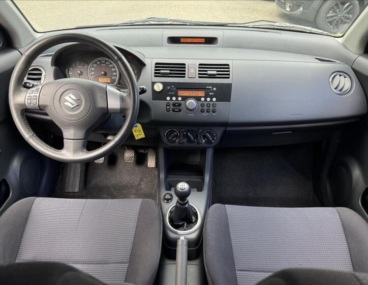 Suzuki Swift 32
