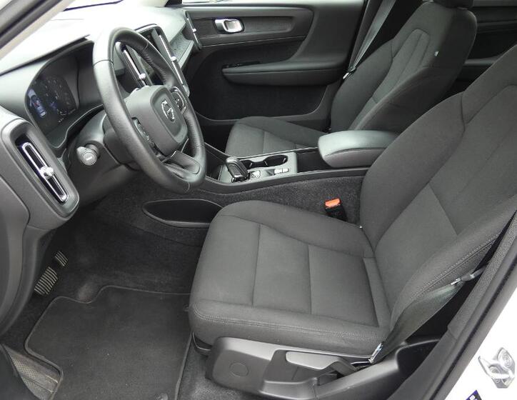 Volvo XC40 17