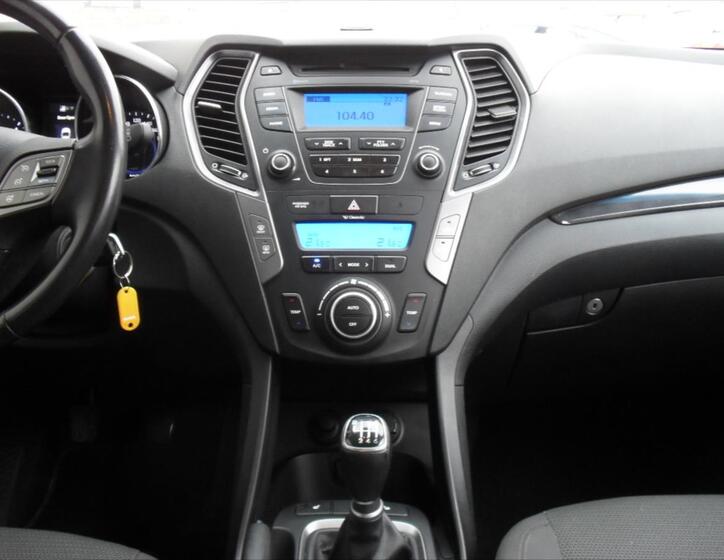 Hyundai Santa Fe 23
