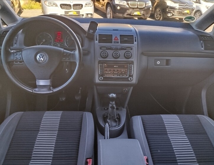 Volkswagen Touran 17