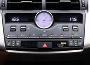 Lexus NX 300h 25