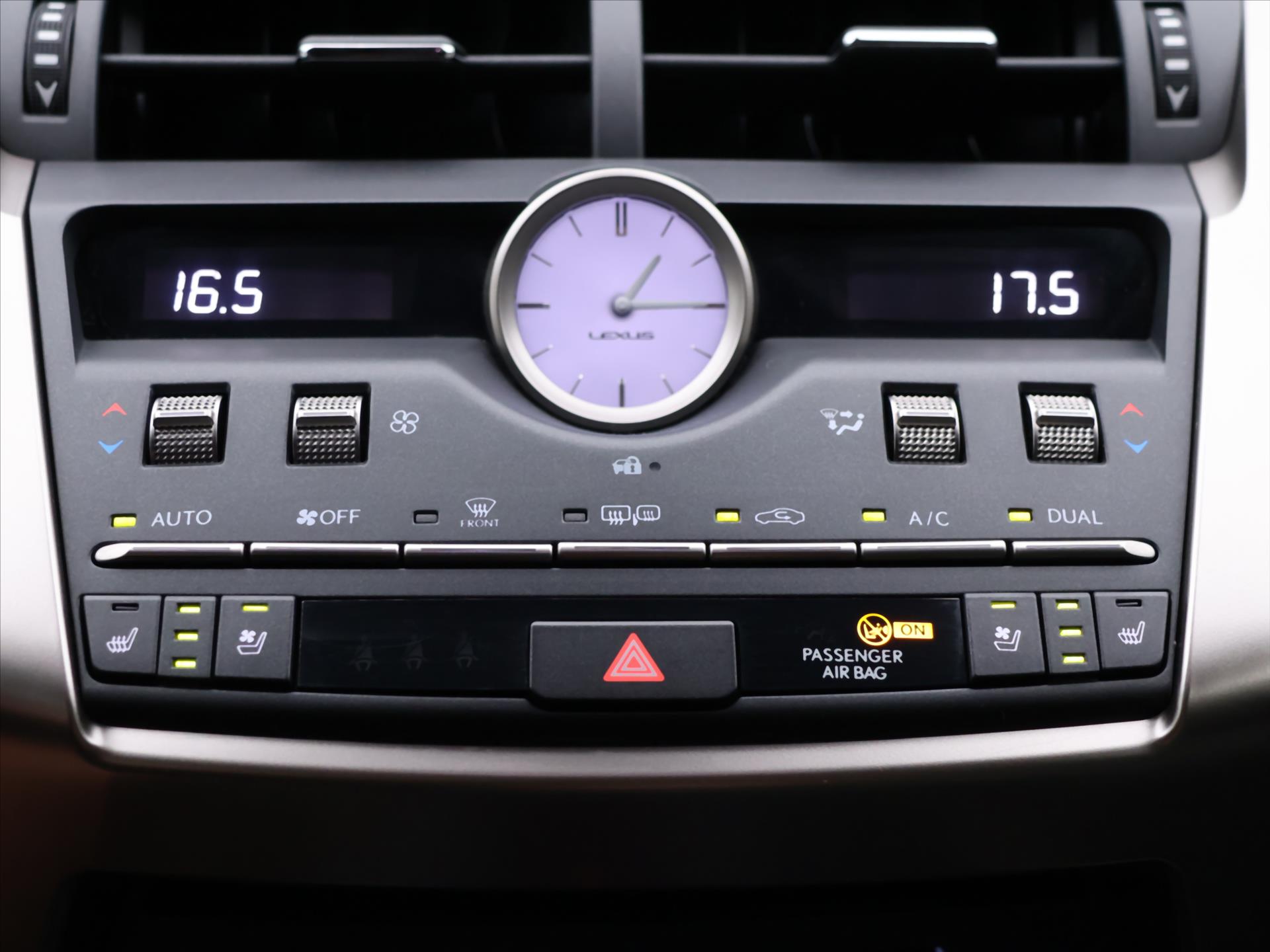 Lexus NX 300h